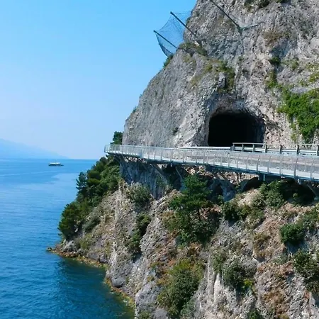 Bed & Breakfast Limone *